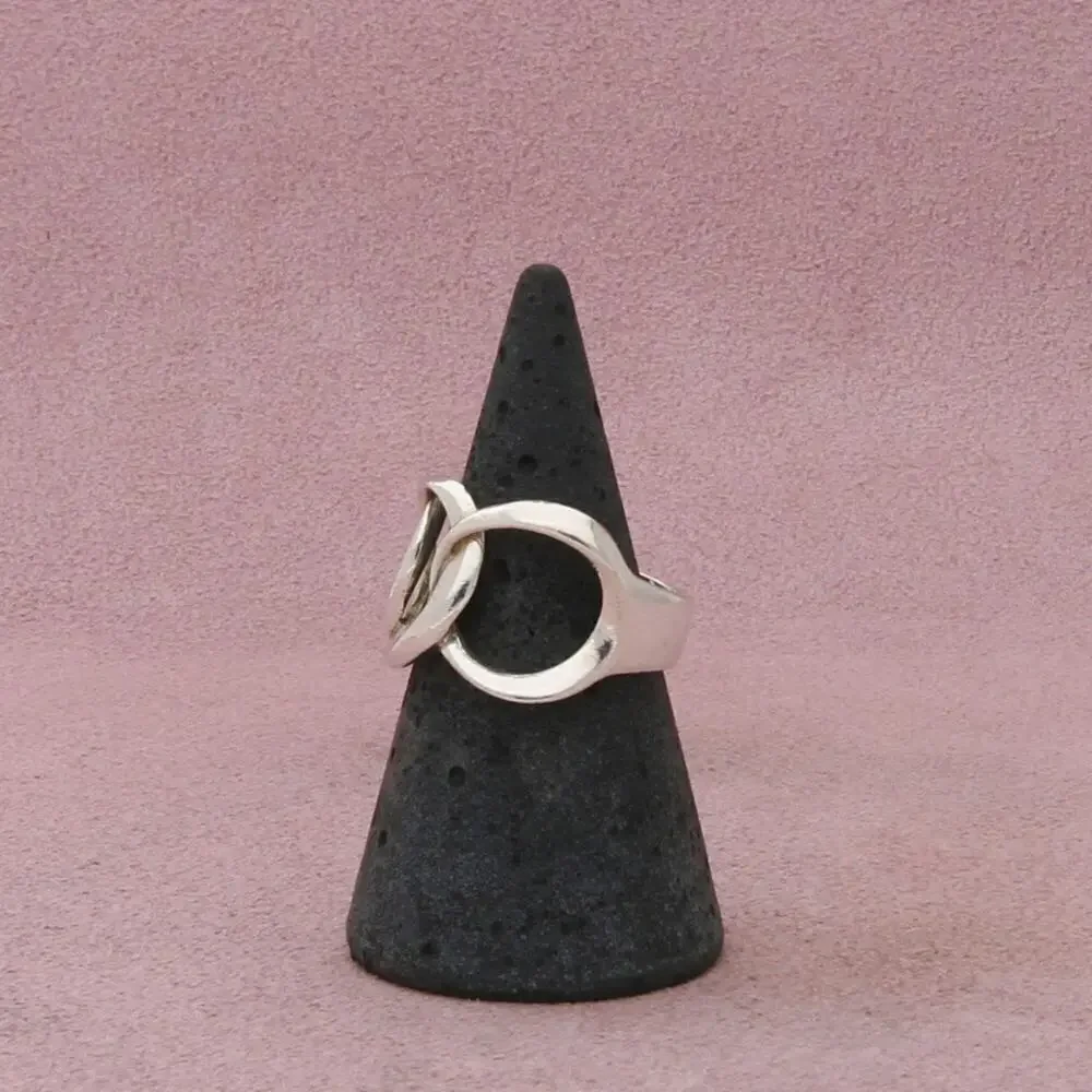 sterling silver linked circles ring size 7